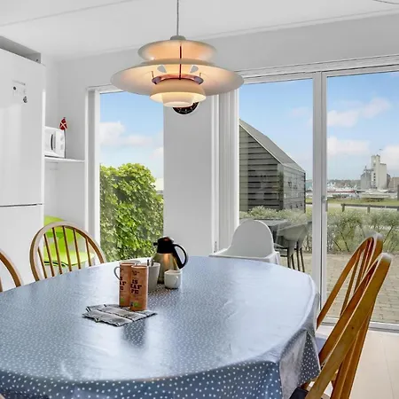 Awesome In With House Sea View