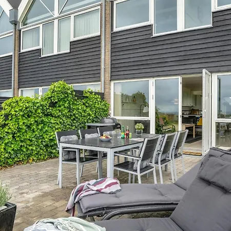 Holiday home Awesome In With House Sea View