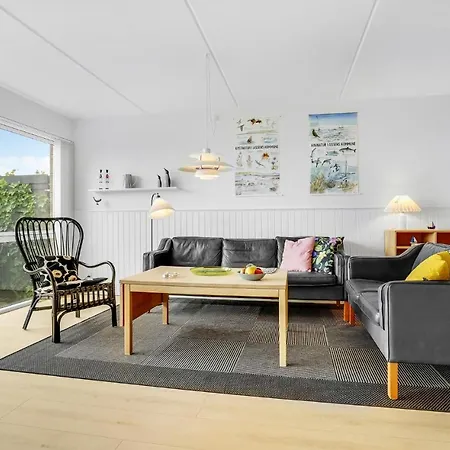 Holiday home Naesvej *